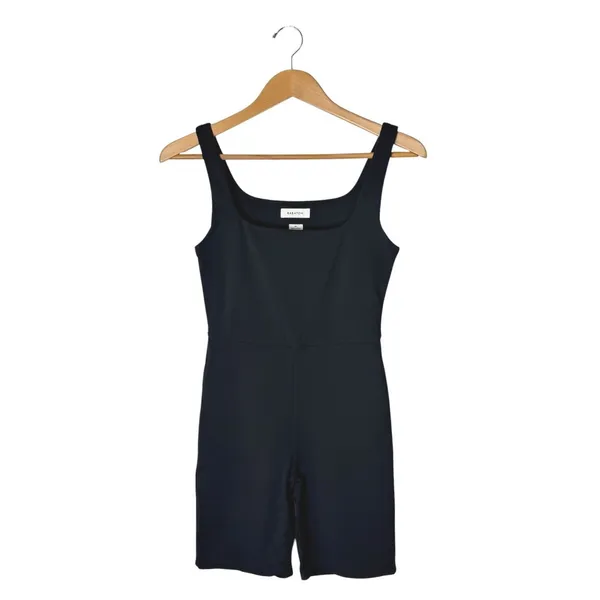Aritzia Babaton Square Neck Biker Short Romper Women Medium Black Bodysuit - Image 3