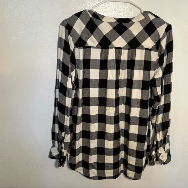 Universal Thread Women's Size Small Popover Blouse Black Cream Plaid Fleece‎ - Image 7