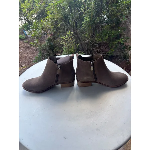 Aqua College Lori‎ Waterproof Suede Ankle Boots Dark Taupe Womens 6 B6382 02C - Image 3