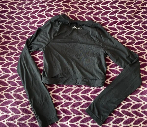 Apex Long Sleeve Crop Top Small - Image 5
