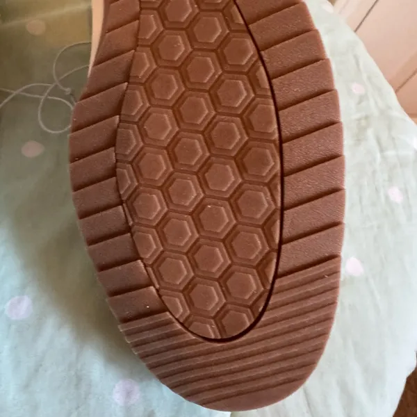 NWT Tretorn Hailey Women's Pink and Cream Sneakers size 9 - Image 14