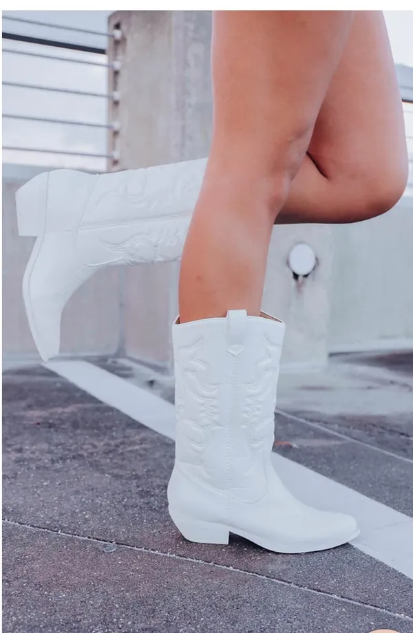 Amazing Lace Nashville For The Weekend White Western Boots - Image 7