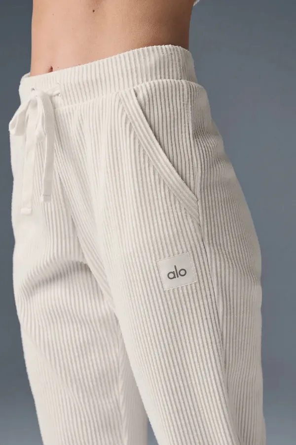 Alo Yoga | Xxs Muse Sweatshirt In Ivory Ribbed Jogger High Rise Ankle - Image 4