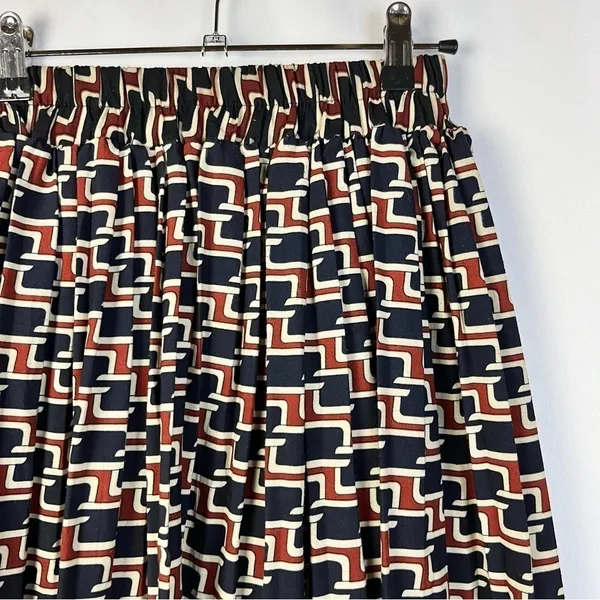 Boutique Stone Flower Navy Blue &‎ Red Printed Maxi Skirt S - Image 3