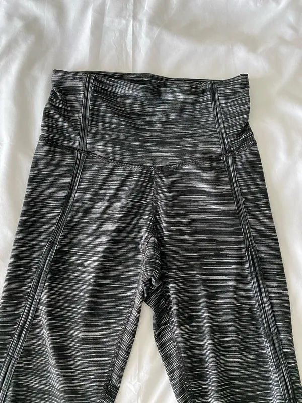 Dark Grey Cropped Active Leggings - Image 3