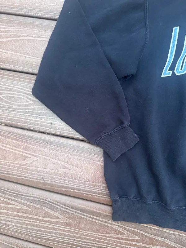 Brandy Melville Navy Crewneck with Light Blue 'LOS ANGELES' sweater - Image 4