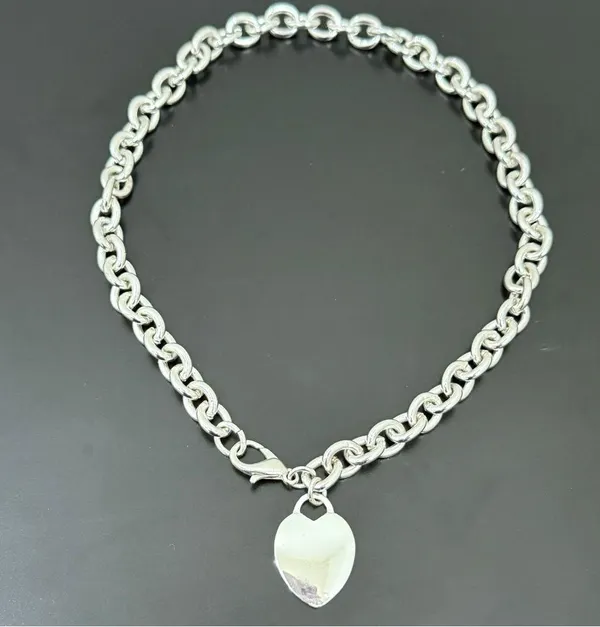 Unsigned Silver-tone Chunky Chain Heart Pendant “G” Stamped 16” Necklace 55g. - Image 6