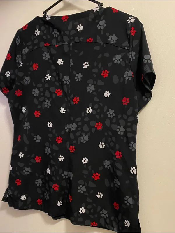 Disney Womens Scrub Top M 38” Black Cruella DeVille Villians 101 Dalmatians - Image 4