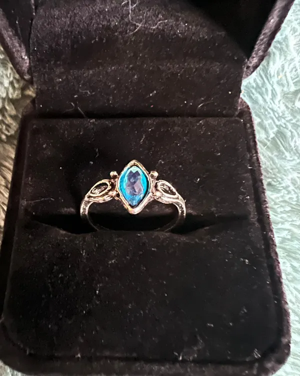 Women’s Stainless Steel Silver Ring Size 7 - Image 2
