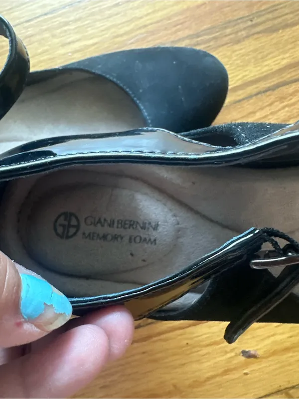 Giani Bernini Black Mary Jane Heels with Patent Strap - Image 11