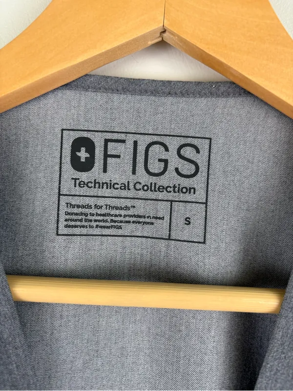 Figs Casma Three-Pocket Scrub Top Size Small Gray PO 1569 Style FW1100 - Image 4