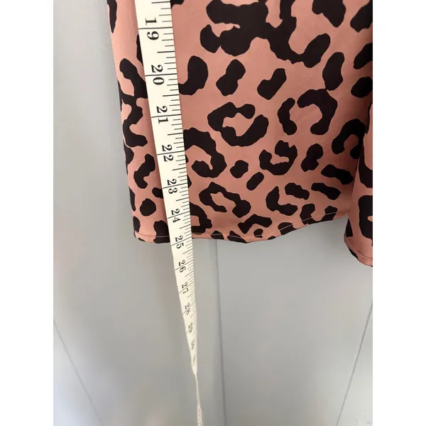 NEW Anthropologie Cami NYC The Olivia Pink Silk Graphic Leopard Cami Top M - Image 3