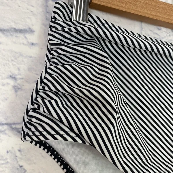Cupshe striped black white high waist swim bottom small NWT - Image 4