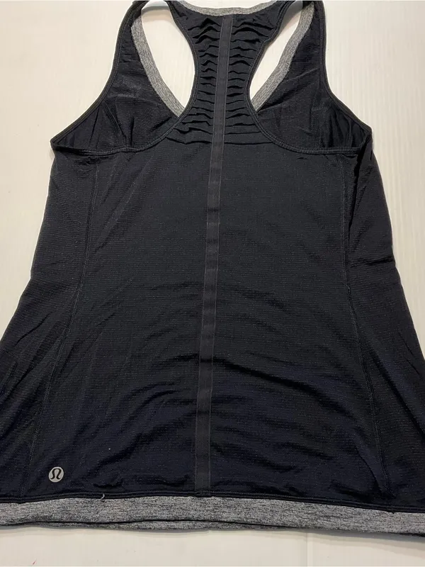 Black Lululemon Tank Cinchable Drawcord Hem V Neck Key Pocket Women Sz M - Image 7