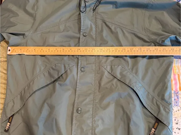 REI Elements Unisex XS Sage Green Hooded Rain Jacket Hiking Gorpcore utility - Image 6