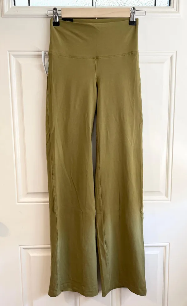 Aritzia chill atmosphere bell high-rise legging - Image 3