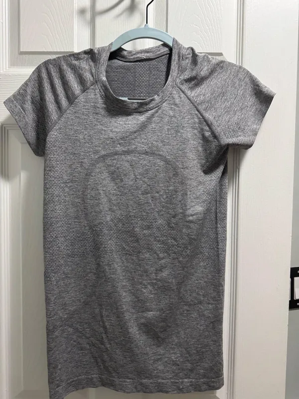 Lululemon Swiftly Tech Short Sleeve - Image 3