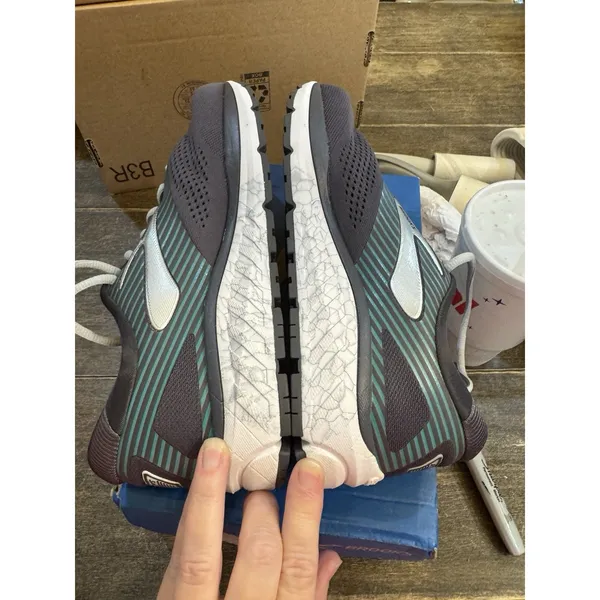 Brooks Athletic Shoes Addiction‎ 14 Cushion Support DNA Running Women's Size 11W - Image 6