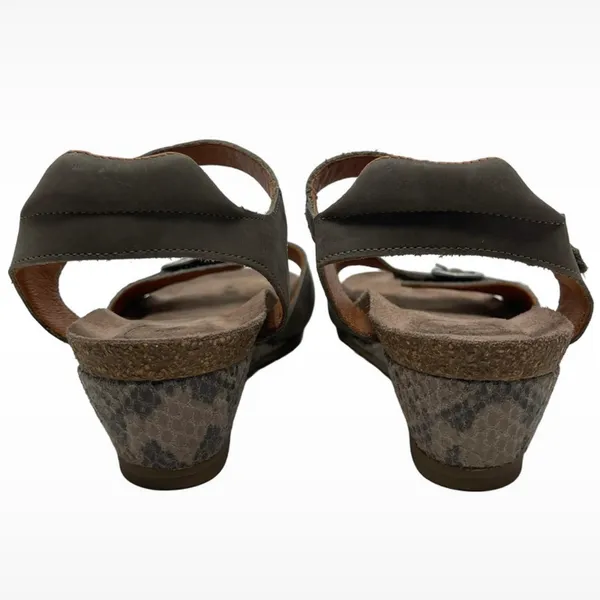 Taos “Traveler” Taupe Leather Wedge Sandals Hook & Loop Closure Women’s 8-8.5 - Image 5