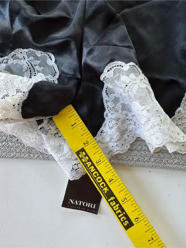 Vintage Natori Black High Waist Satin Shorts with White Lace Trim Sz Small NWT - Image 10