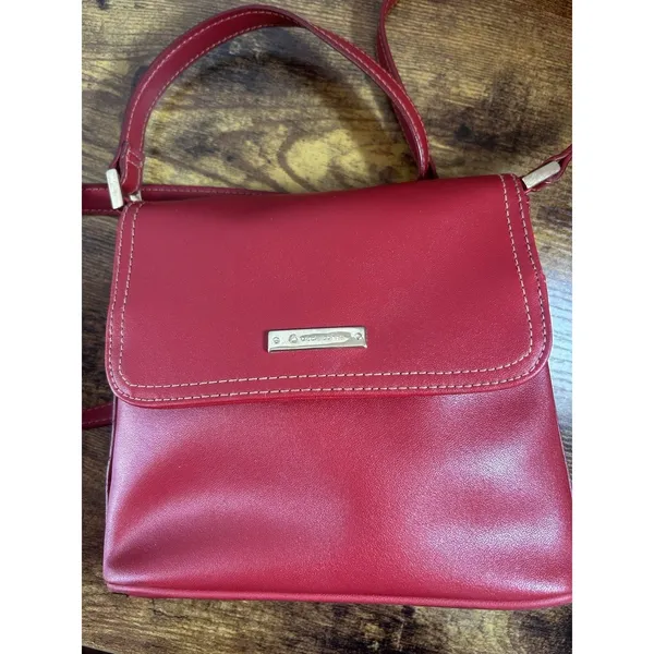 Liz Claiborne Red Crossbody Purse Gold Tone Hardware Flap Bag Classic Chic - Image 6