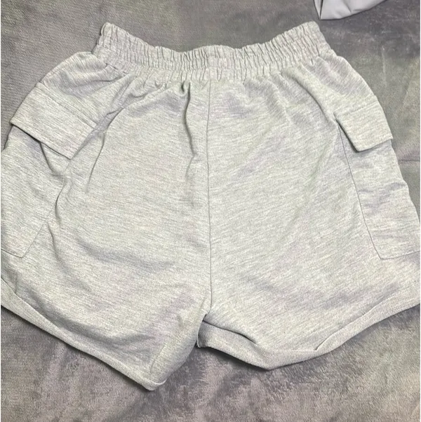 Amazon Grey Cargo Shorts - Image 2