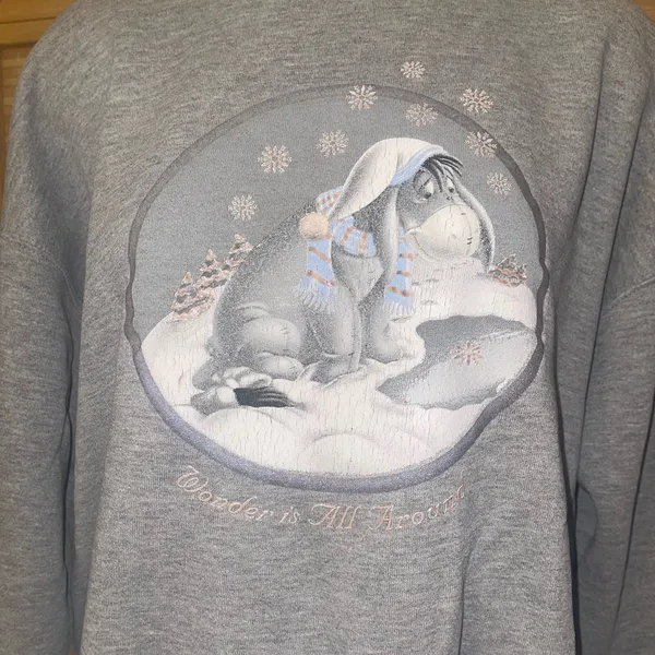 Vintage Disney Store Winter Snow Globe Pooh Eeyore Crewneck Sweatshirt Size XL - Image 3