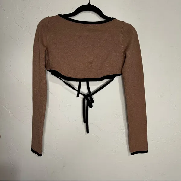 Hansen & Gretel‎ Revolve Long-Sleeve Open Back Tie Back Terracotta Crop Top - Image 3