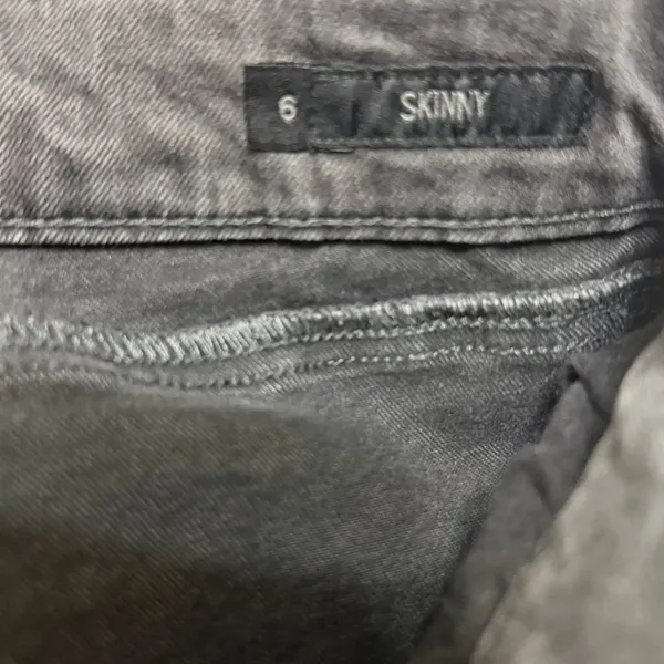 Seven7 Skinny Black Stretchy Distressed Jeans(Size 6) - Image 7