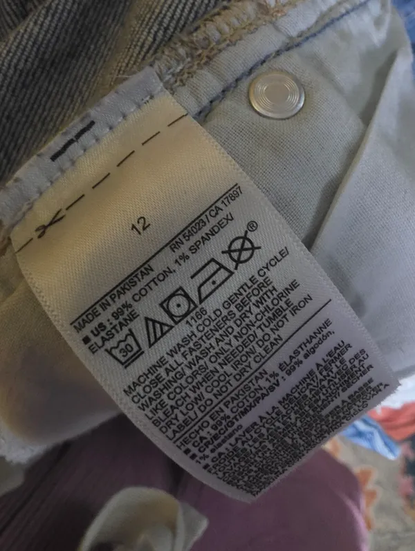 Old Navy High Rise OG Straight Jean Short - Image 5