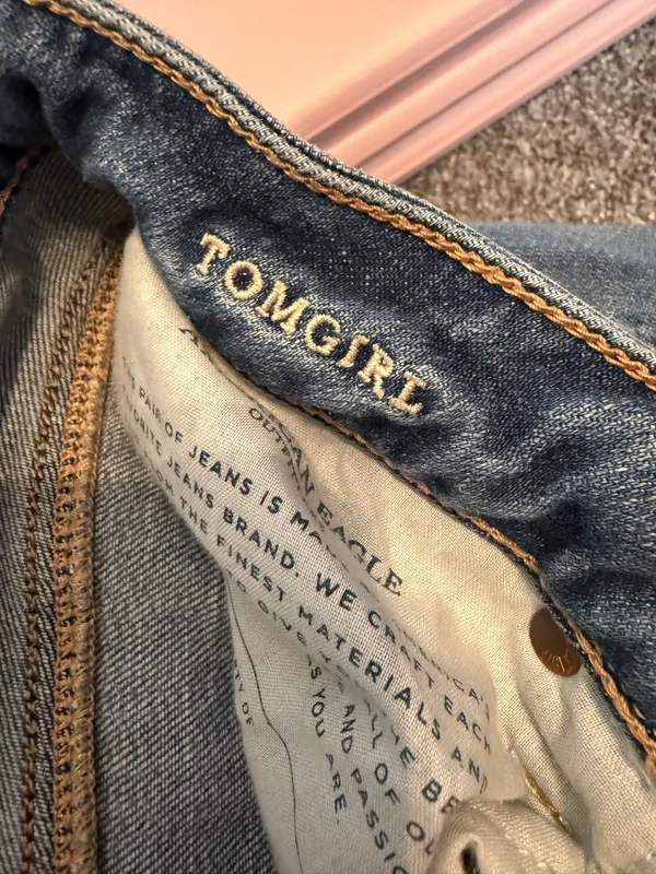 American Eagle Tomgirl Distressed Jeans - Image 5