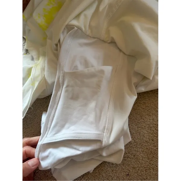 Lululemon Court Rival HR Skirt Extended Liner Electric Lemon Size 6 - Image 9