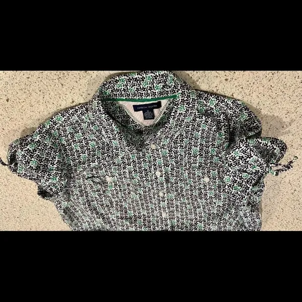Tommy Hilfiger Floral Short Sleeve Button Down Short Sleeve Blouse Size Medium - Image 6