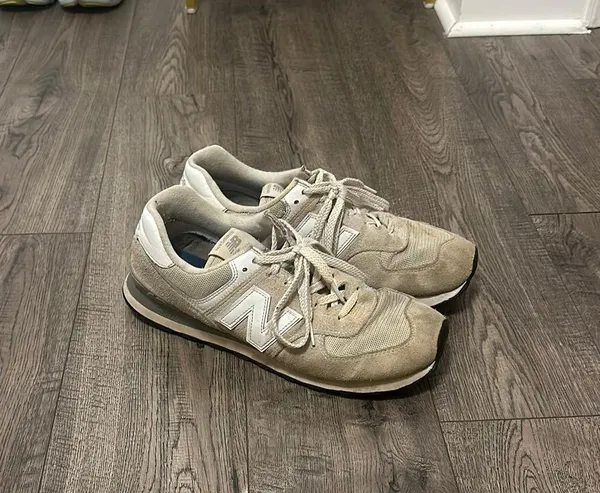 574s - Image 2