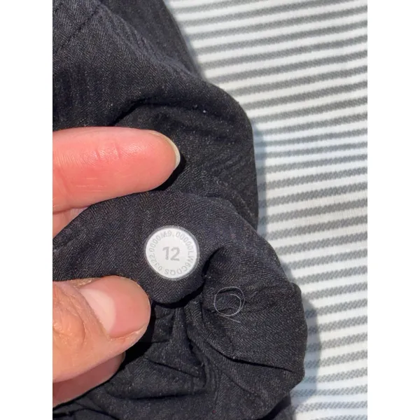 Lululemon Women's Dance Studio Crop Black Size‎ 12 - Image 4