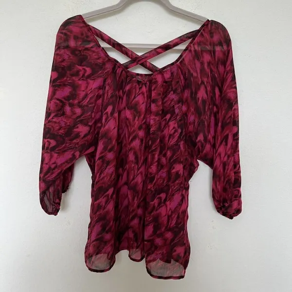 Express feather Blouse top MEDIUM magenta pink 3/4 Sleeve Criss Cross back - Image 4