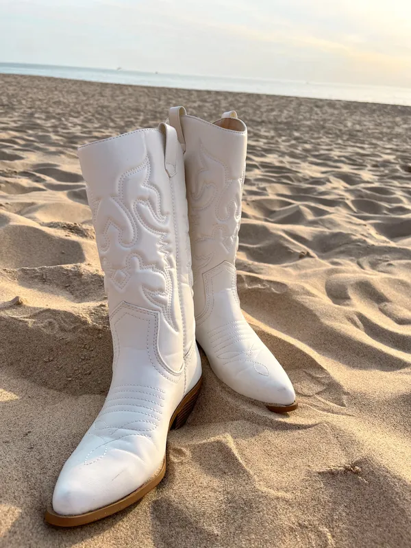 Cowgirl boots White Size 8.5 - Image 2