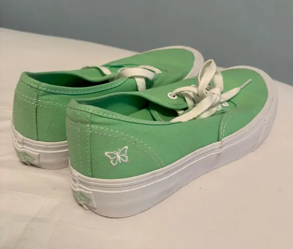 authentic - Image 2