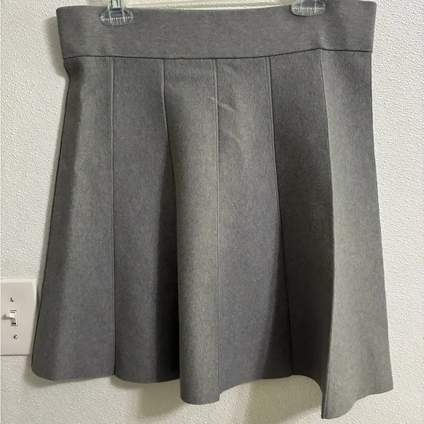 Ann Taylor Charcoal Grey pleated Knit Skirt L NWT - Image 3
