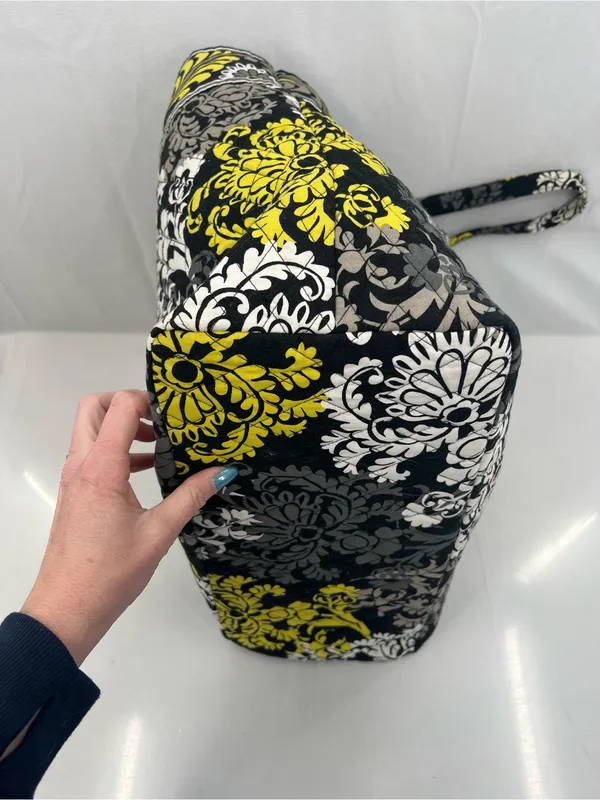 Vera Bradley East West Tote - Image 8