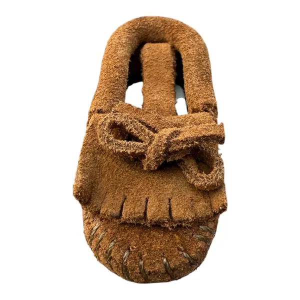 Minnetonka Suede Moccasin Keychain Key Ring Dark Brown Fringed Mini Shoe NIB - Image 3