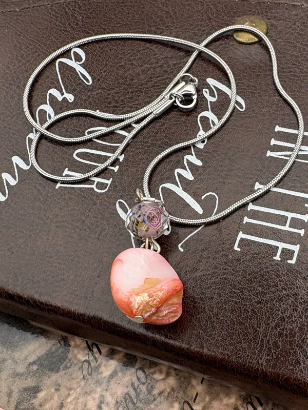 Y2K Handmade Pink Cameo Shell Necklace Cottagecore Romantic Pendant - Image 5