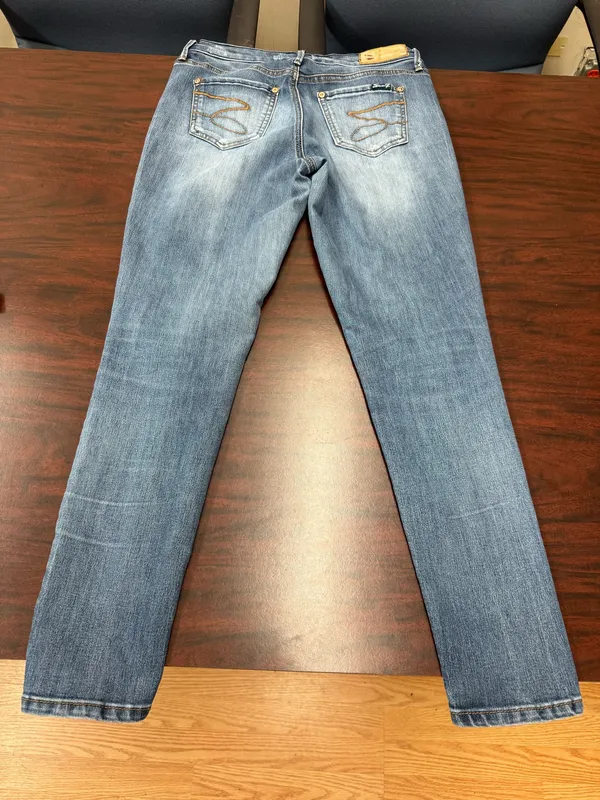 7 For All Mankind Girlfriend Denim Jeans Size 2 - Image 3