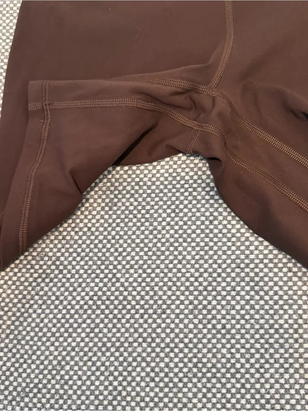 lululemon Align No Line™ High-Rise Short 6" Size 2 Colour Mahogany Muse - Image 5