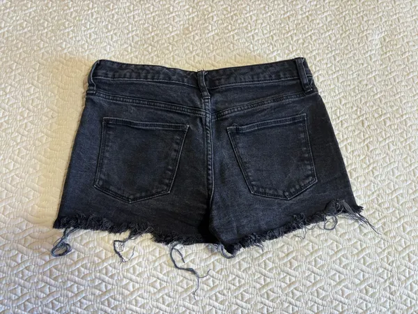Jean shorts Size 6 - Image 4