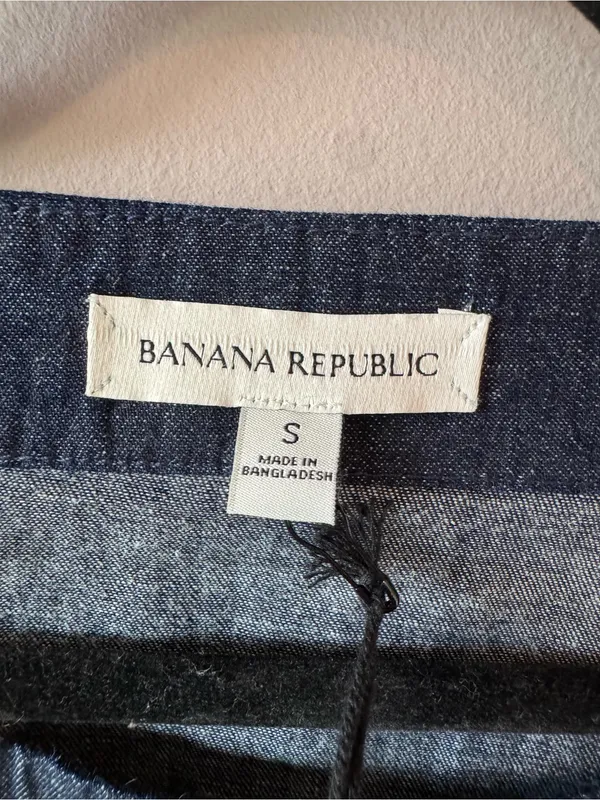 Banana Republic NWT Women’s Denim Cropped Tie Shirt Blouse Size Small - Image 3