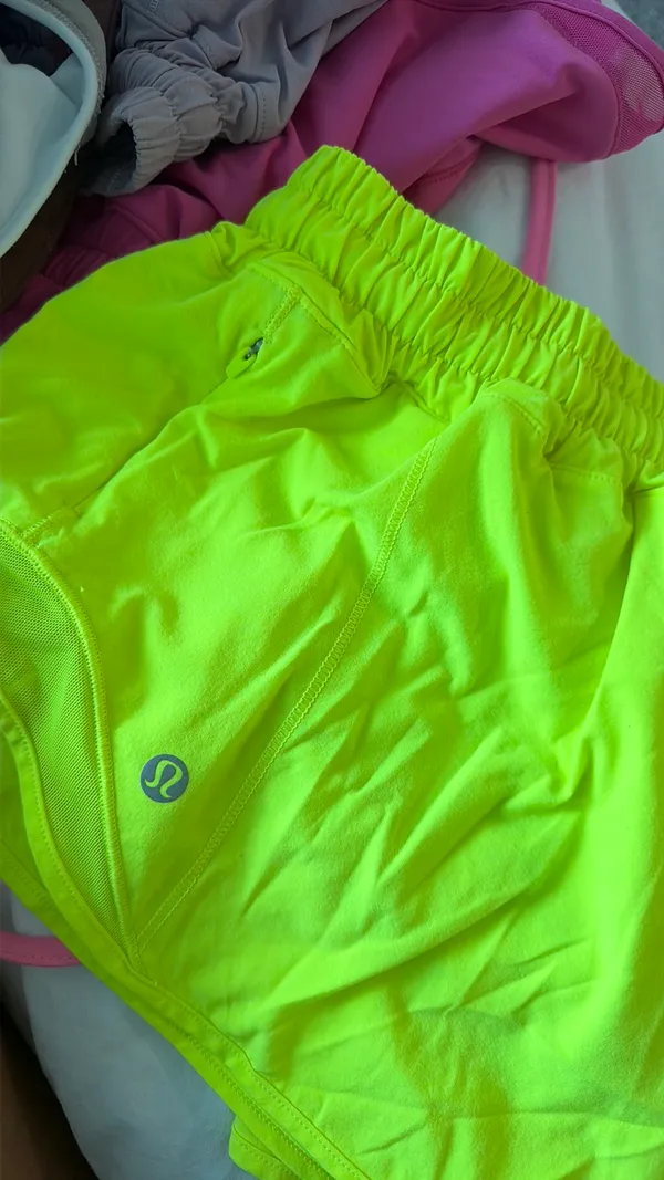 Lululemon Hotty Hot Shorts 2.5" - Image 2