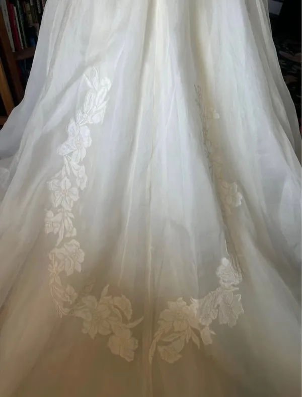 Beautiful 1940’s-1950’s Wedding Dress - Image 8
