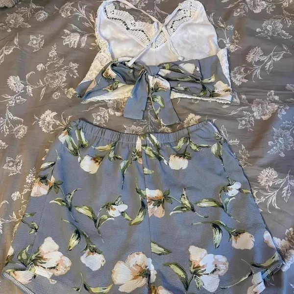 Boutique floral tie back set Blue - Image 2