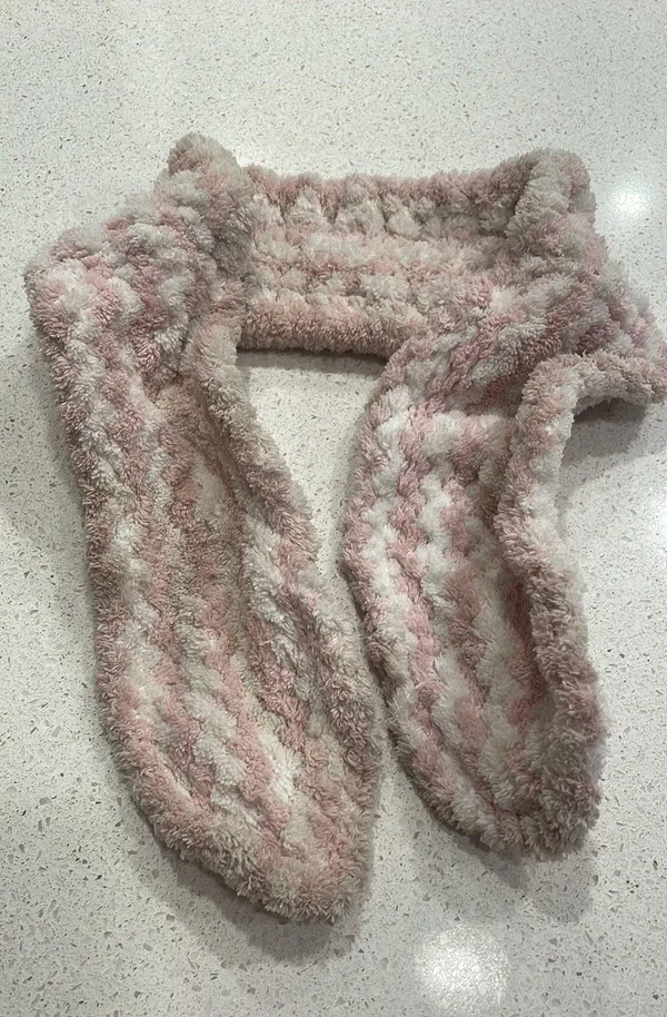 Skincare Headband Pink - Image 3